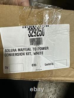 Kit de conversion de auvent manuel Solera White 329250 de Lippert en auvent électrique à traction.